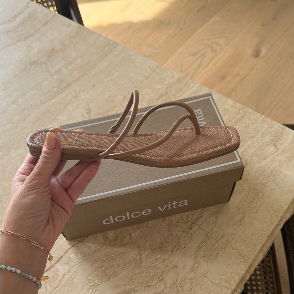 Dolce Vita Women's Brown Strappy Sandals